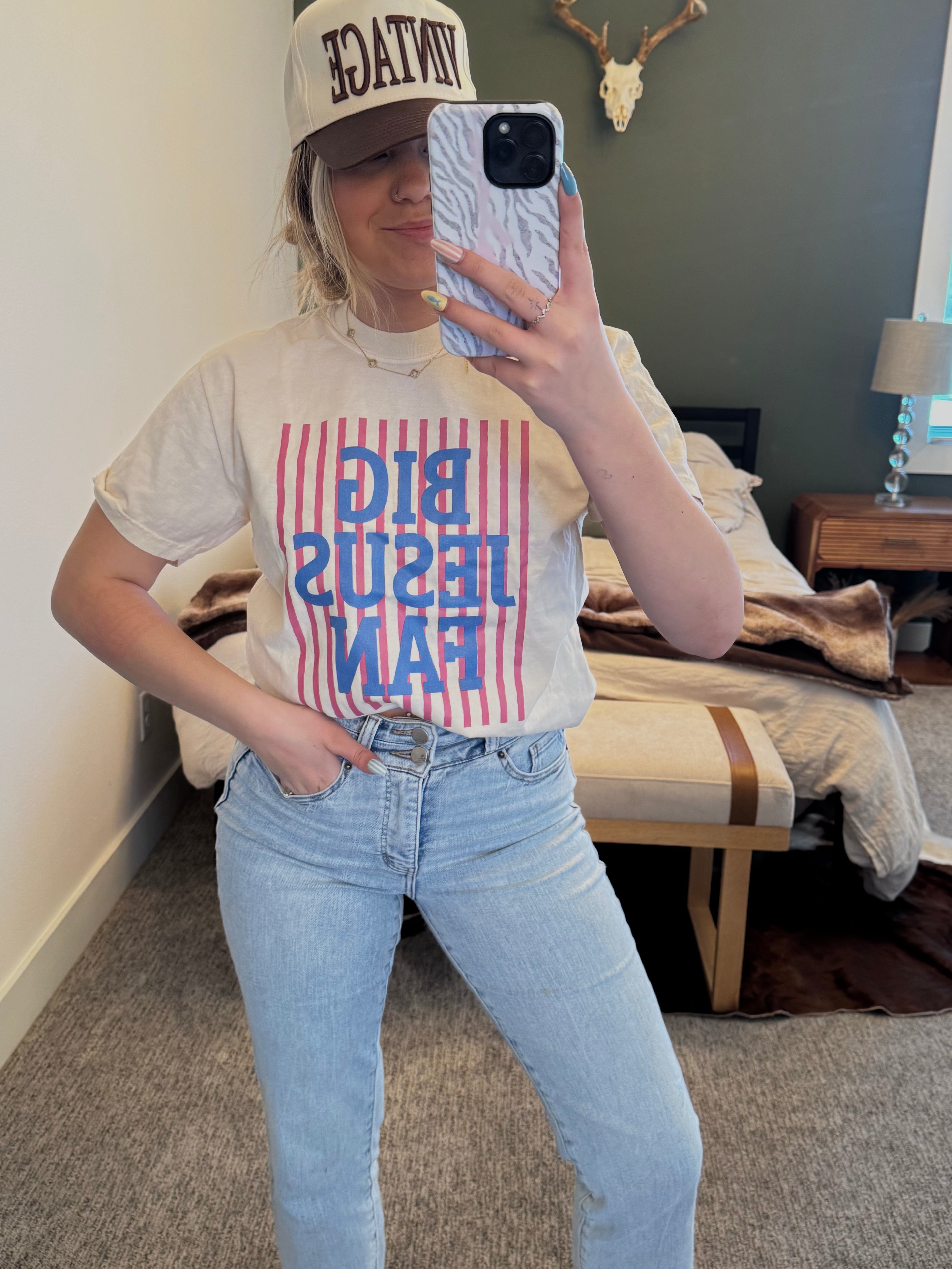 Big Jesus Fan T-shirt